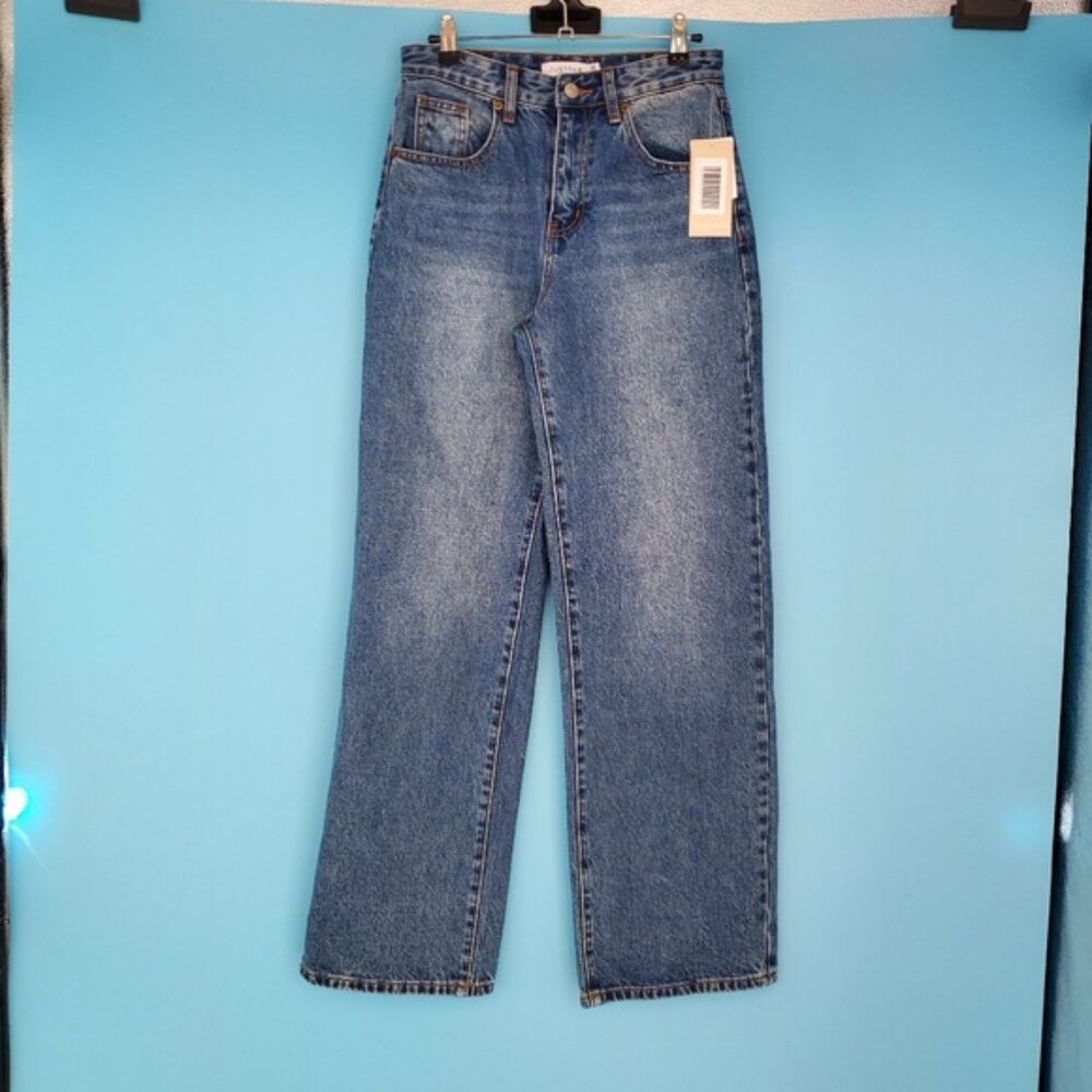 NEW JustFab Jeans Size 26 Straight Leg Medium Wash High Rise
